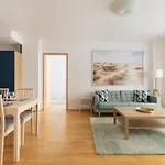 Super Central, 2-Bedroom Apartment With Terrace