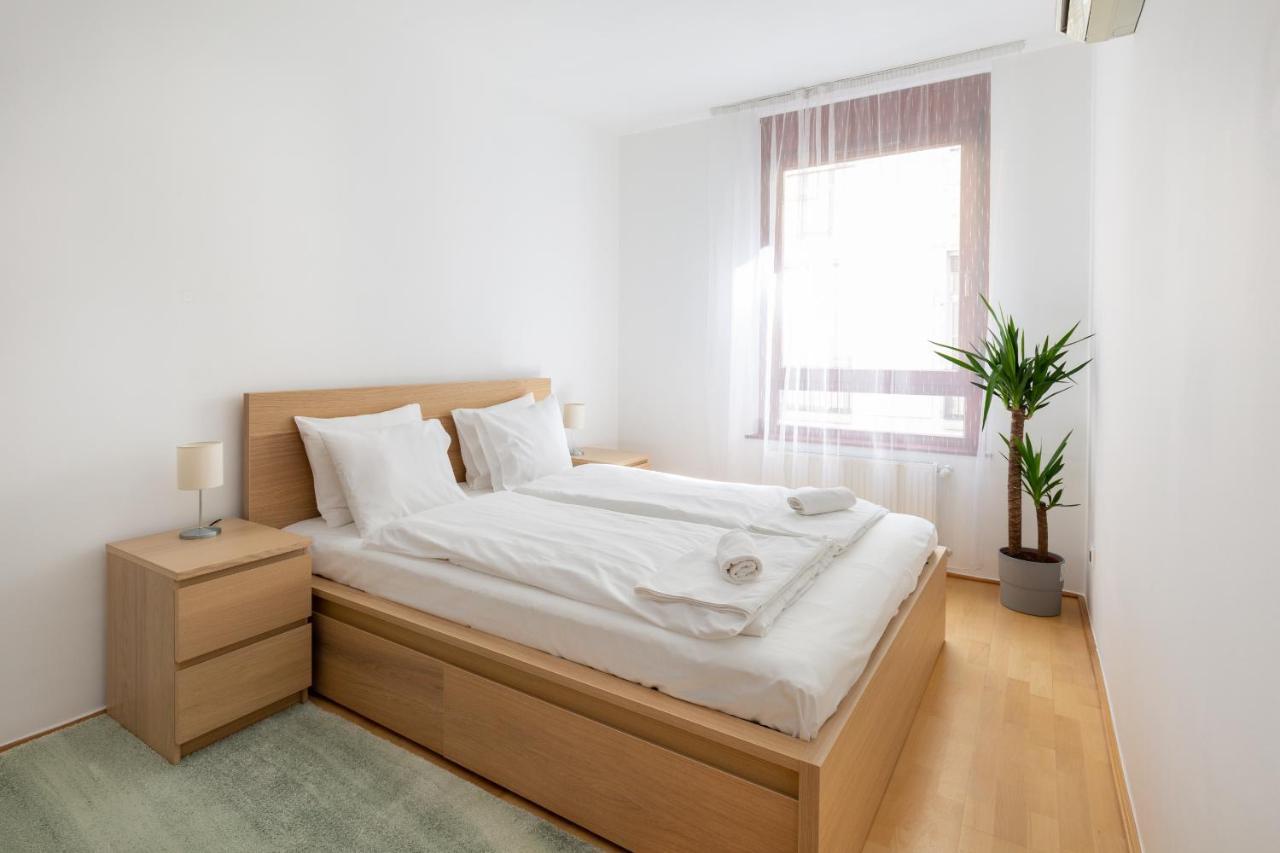Apartamento Super Central, 2-bedroom With Terrace