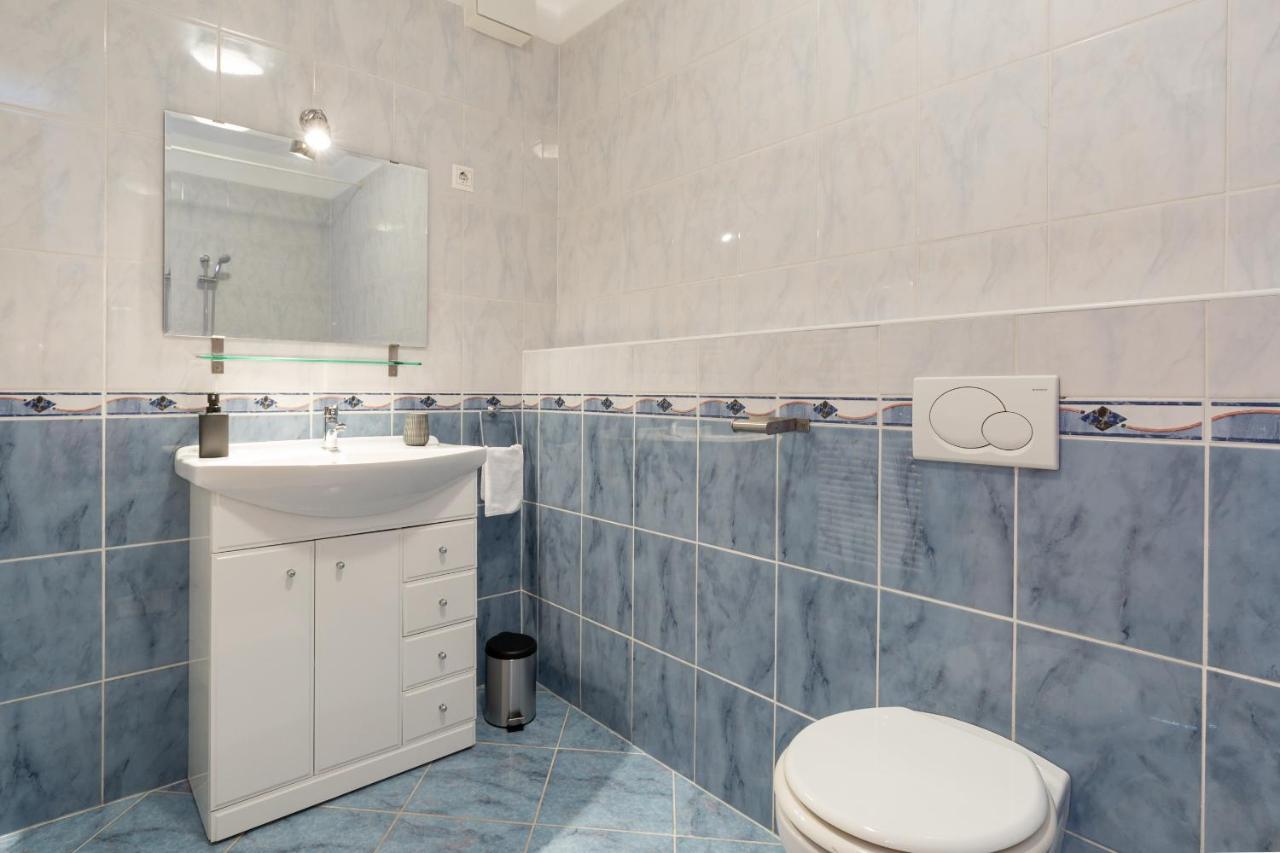 Super Central, 2-bedroom With Terrace